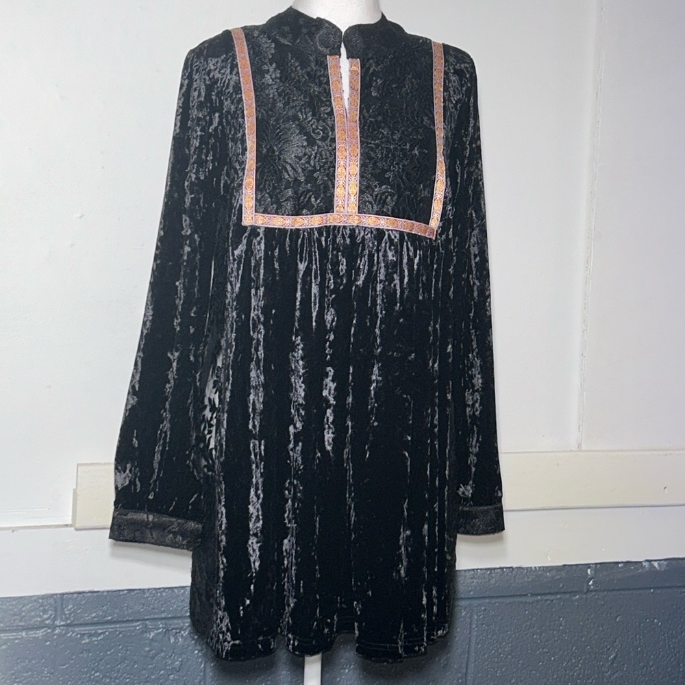 Pol crushed velvet and lace blouse